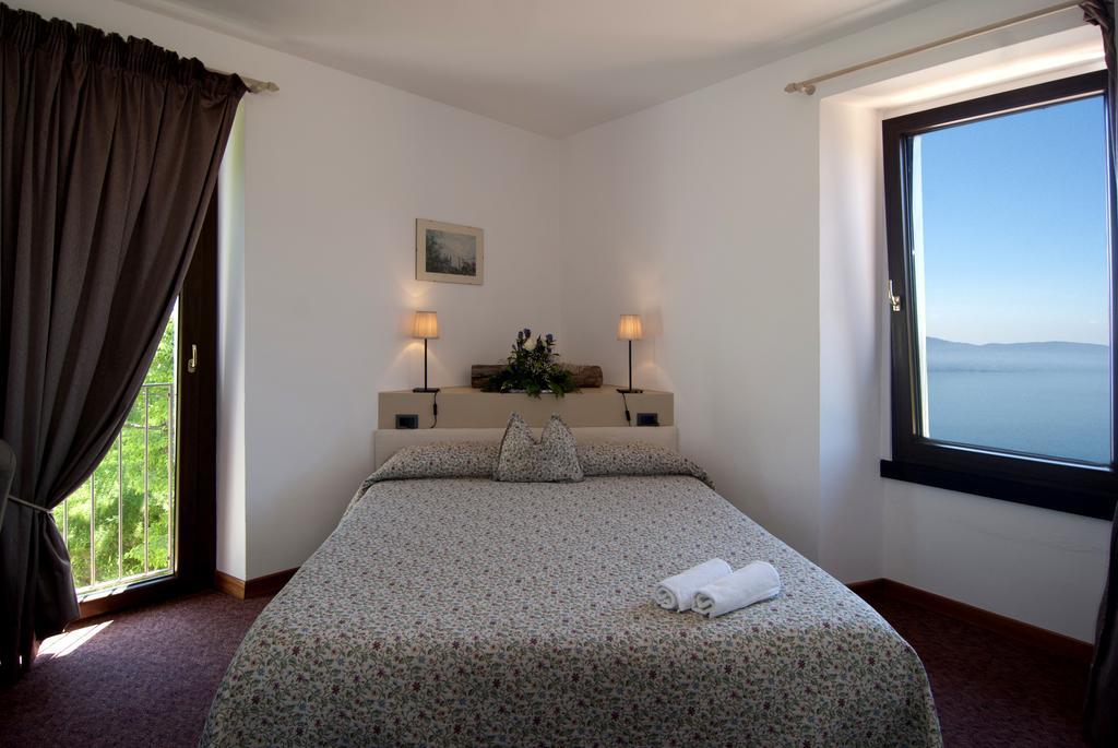 Hotel Mariano Gargnano Kültér fotó