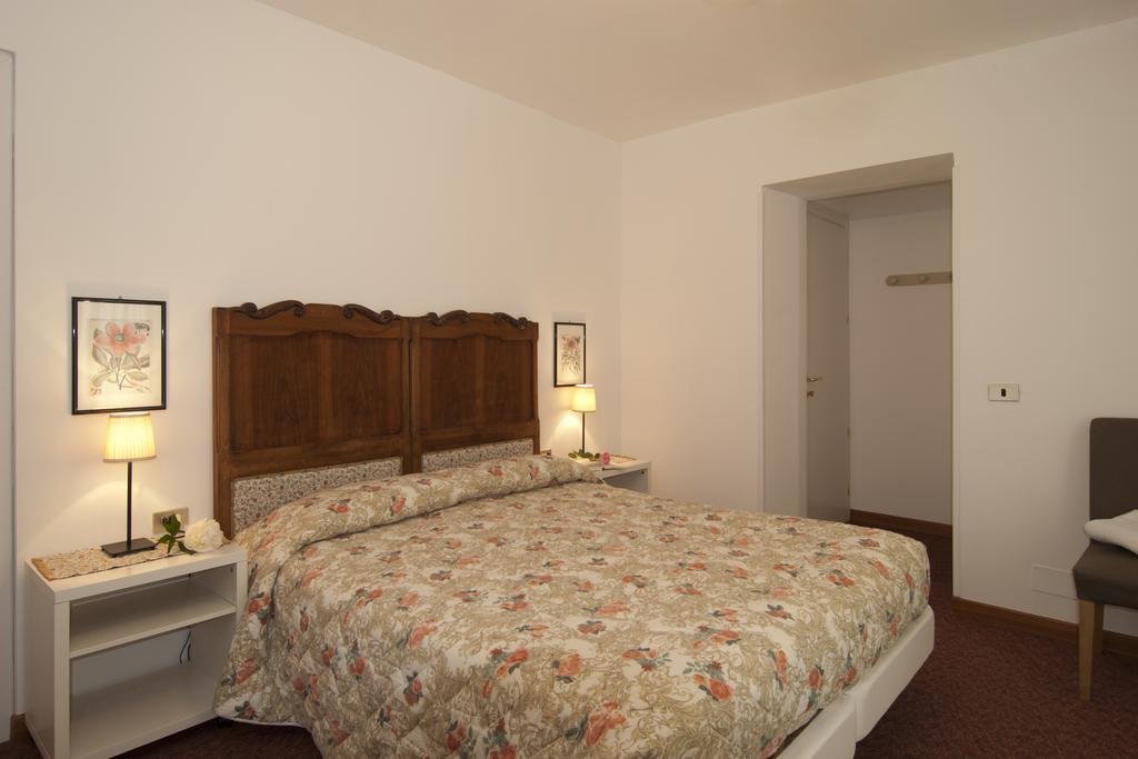 Hotel Mariano Gargnano Szoba fotó